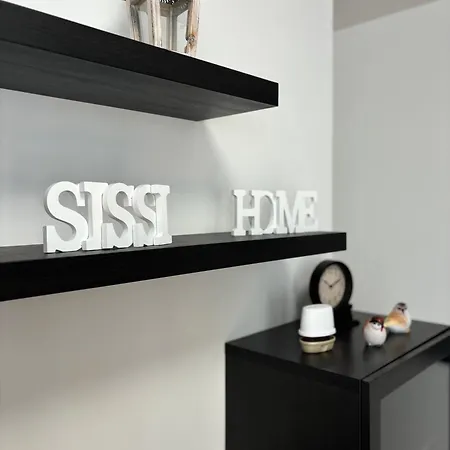 Apartment Sissi House *