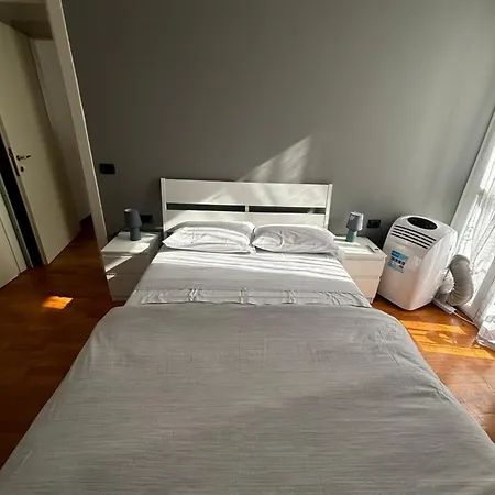 Lägenhet Sissi House Lecco